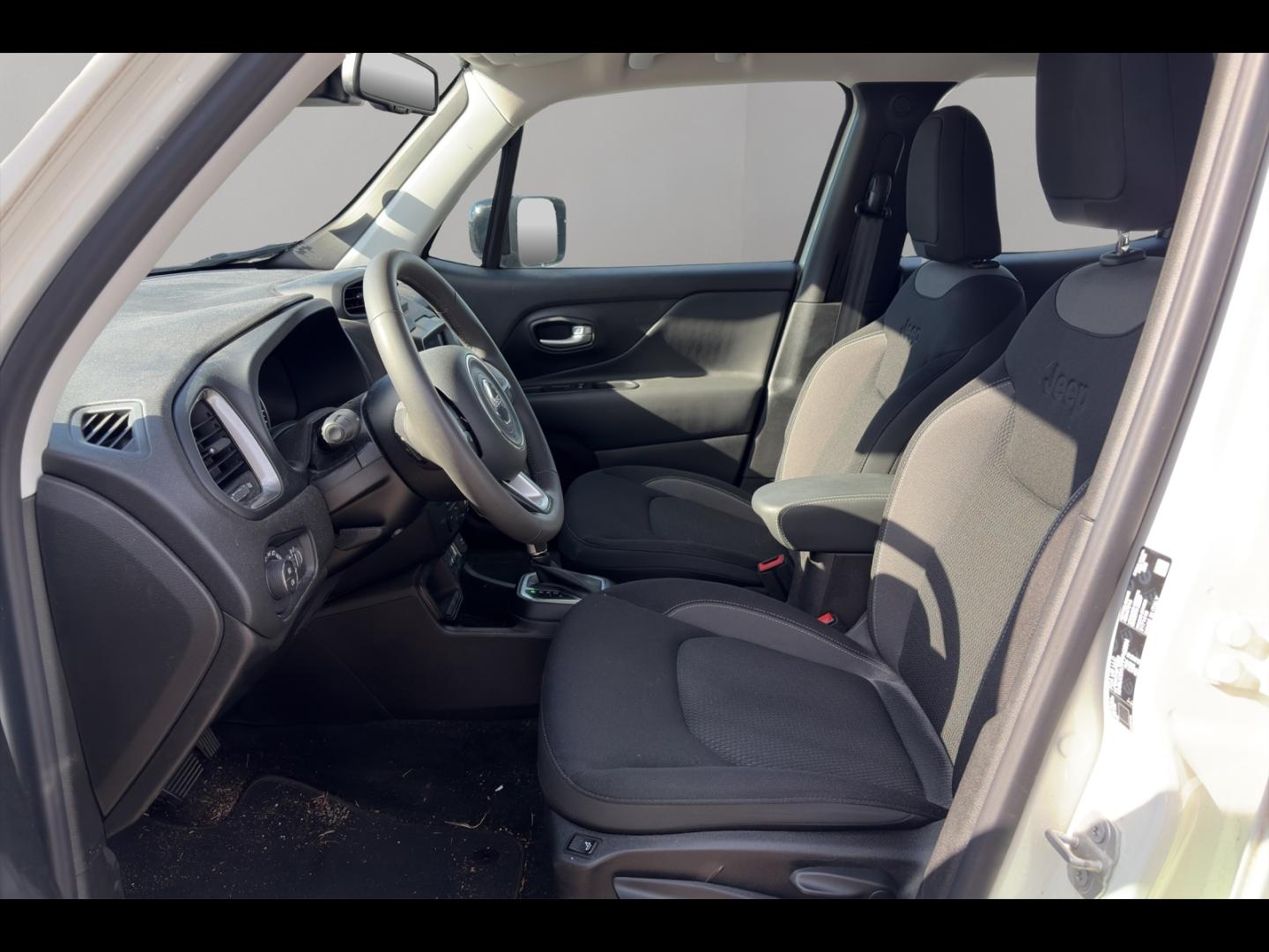 Image JEEP Renegade 1.5 Turbo T4 130ch MHEV Limited BVR7