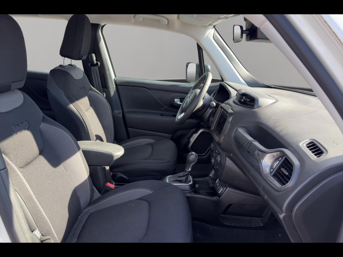 Image JEEP Renegade 1.5 Turbo T4 130ch MHEV Limited BVR7