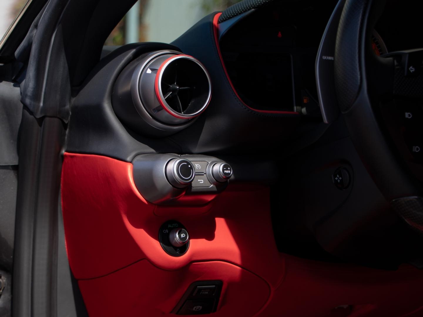 Image FERRARI 812 SUPERFAST V12 Atmosphérique 6.5