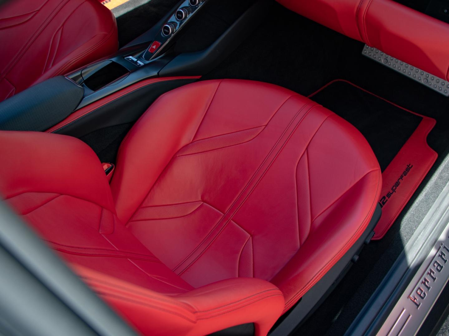 Image FERRARI 812 SUPERFAST V12 Atmosphérique 6.5