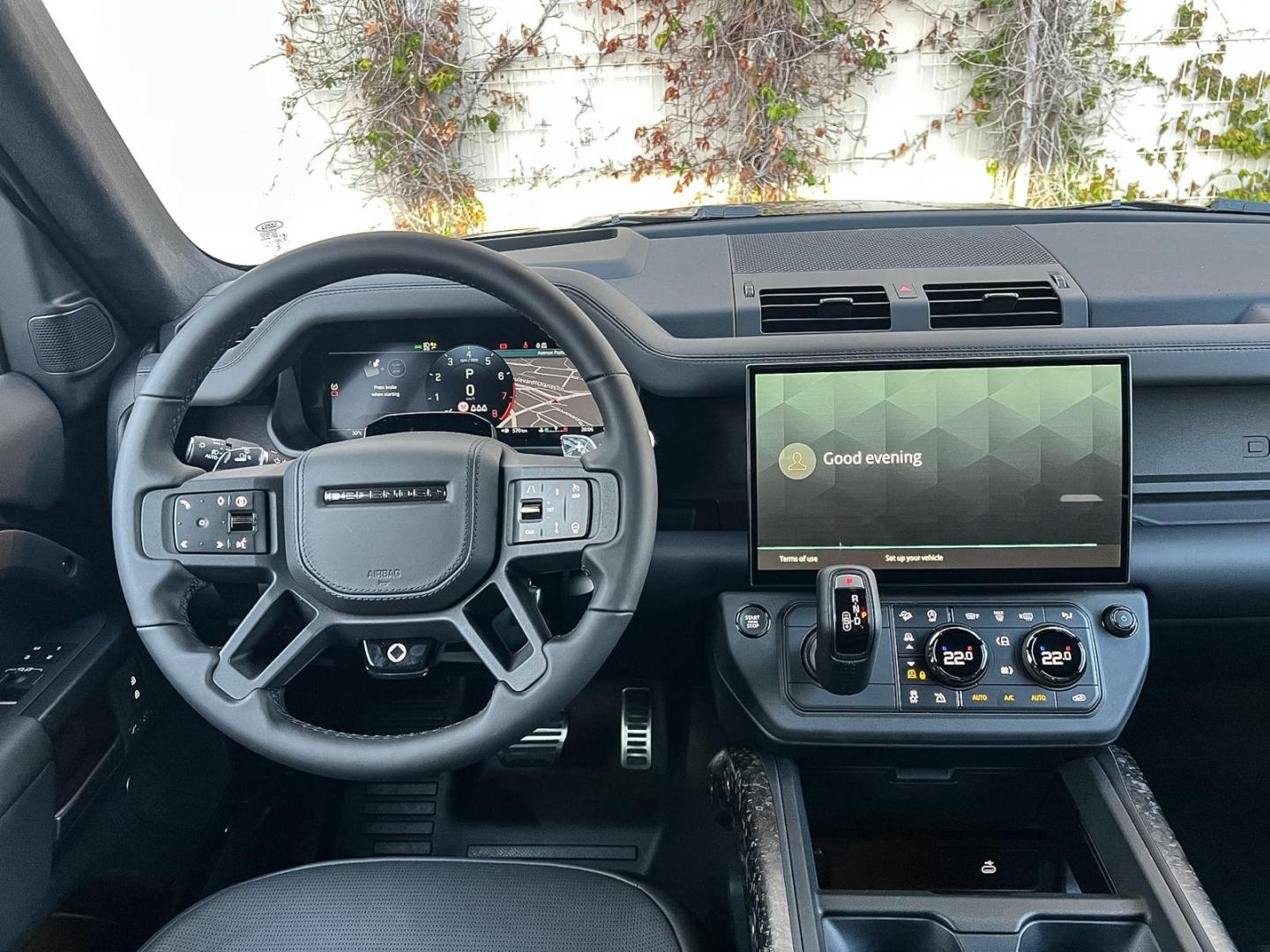 Image LAND-ROVER Defender 110 4.4 P635 Octa Black