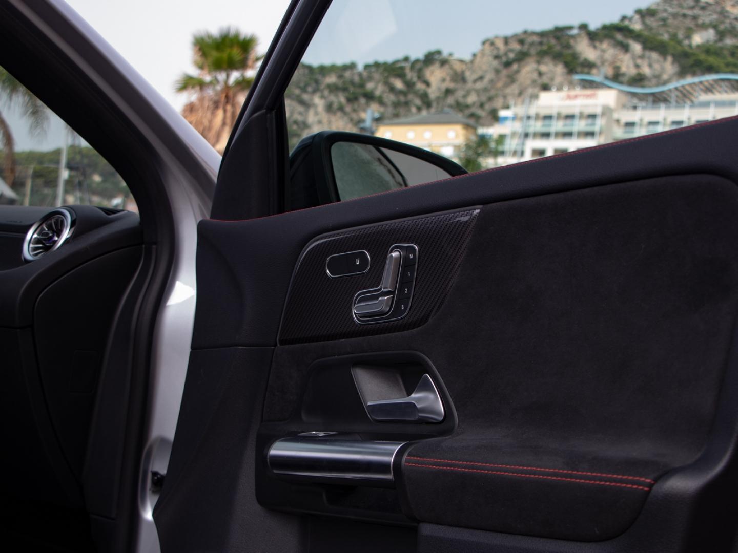 Image MERCEDES-BENZ GLA 250 e hybride rechargeable 218ch AMG Line 8G-DCT