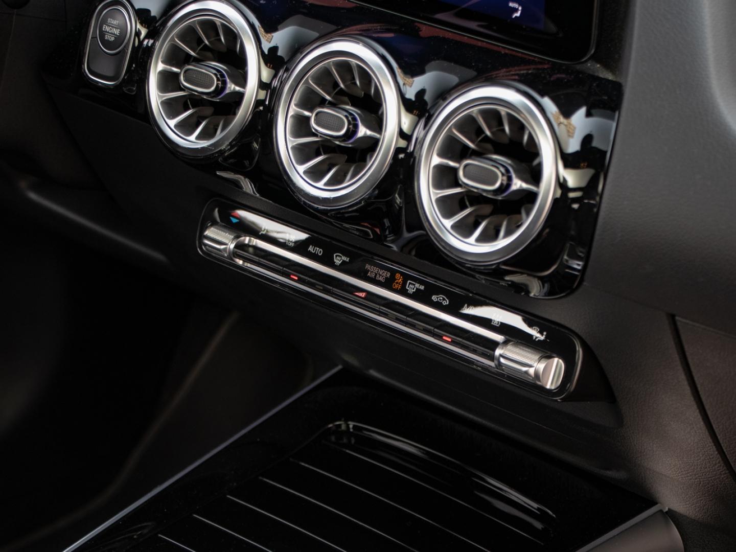 Image MERCEDES-BENZ GLA 250 e hybride rechargeable 218ch AMG Line 8G-DCT
