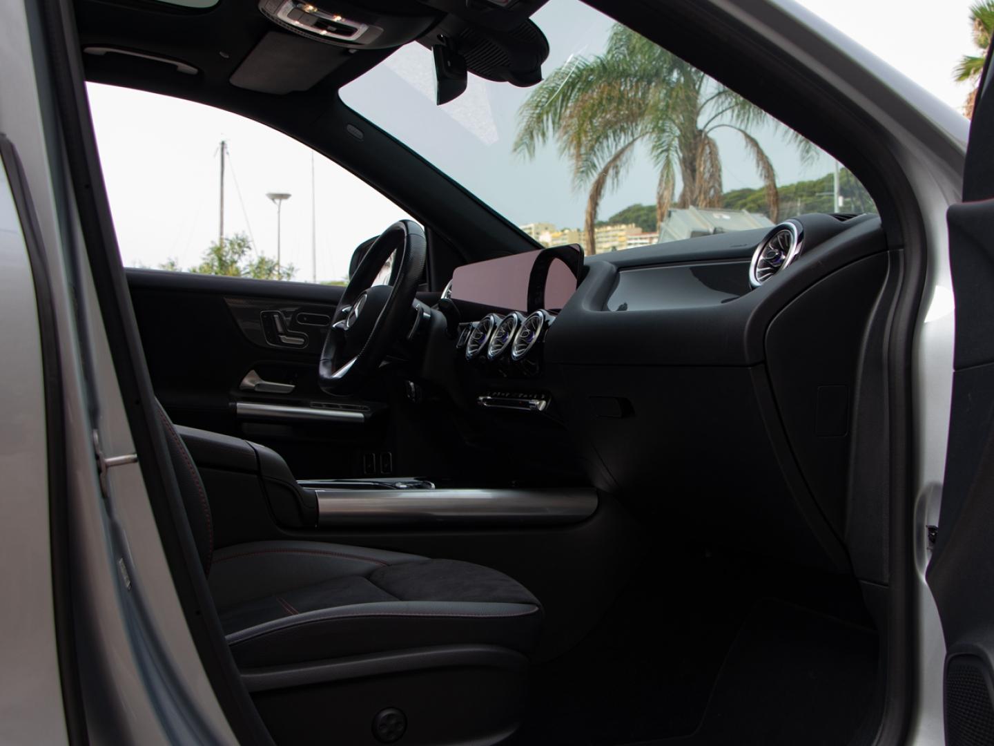 Image MERCEDES-BENZ GLA 250 e hybride rechargeable 218ch AMG Line 8G-DCT