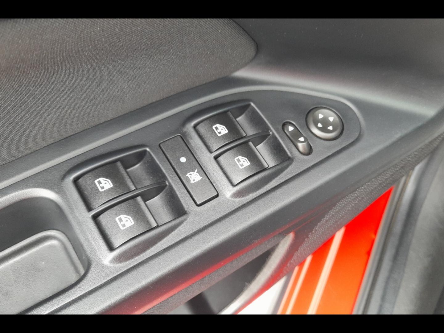 Image FIAT Tipo Cross 1.0 FireFly Turbo 100ch S/S (RED) MY22