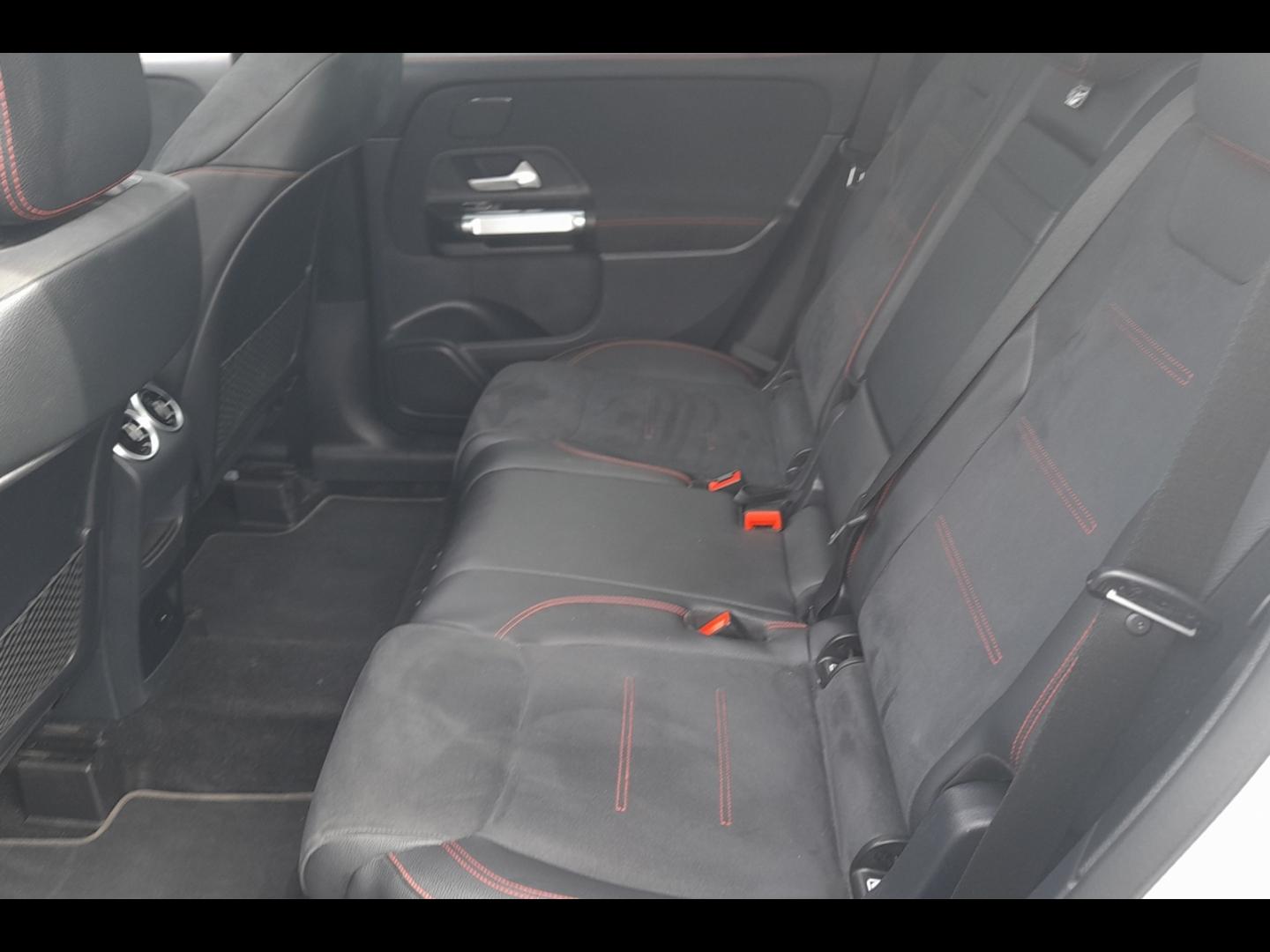 Image MERCEDES-BENZ GLB 220d 190ch AMG Line 4Matic 8G DCT