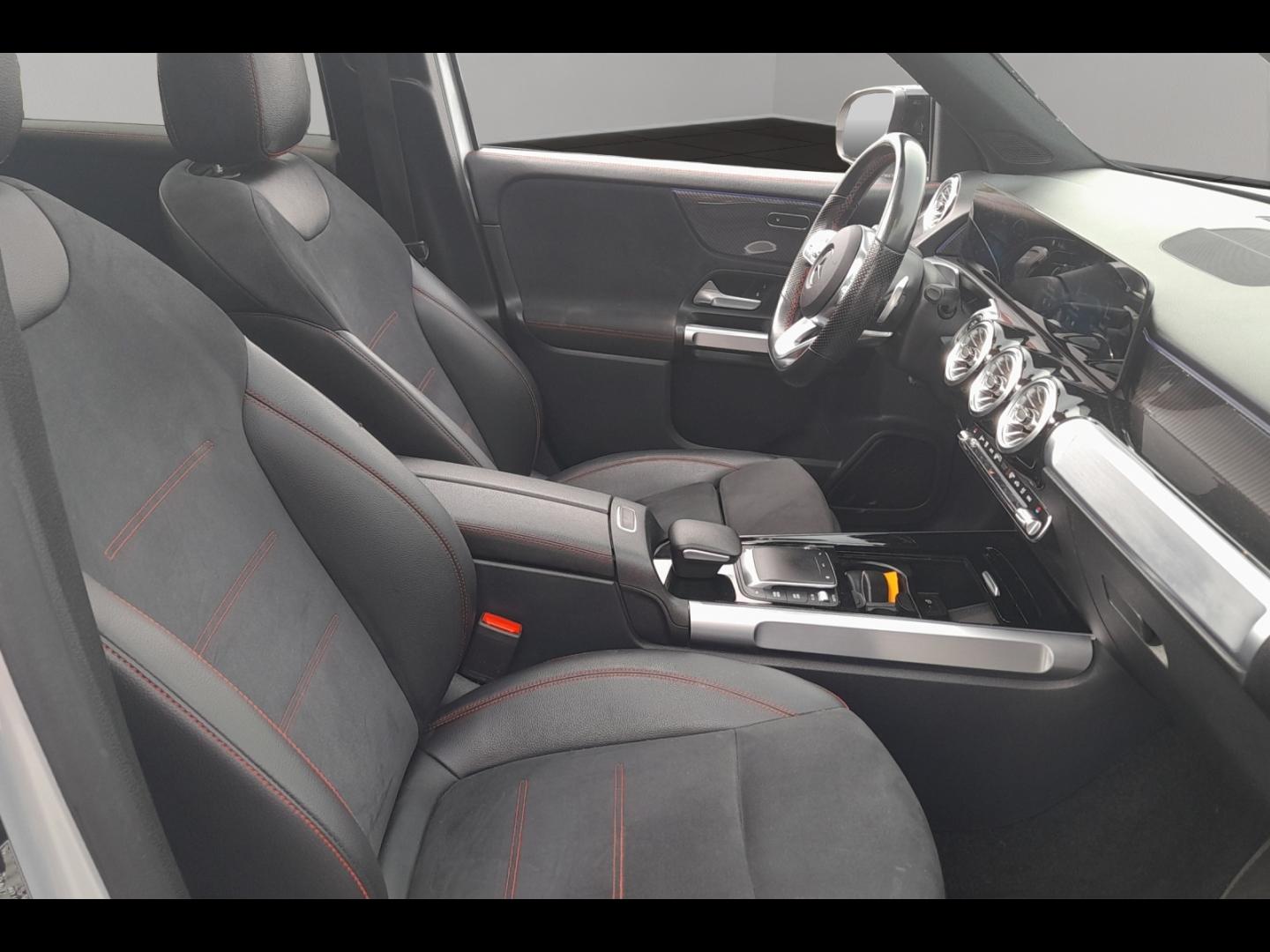 Image MERCEDES-BENZ GLB 220d 190ch AMG Line 4Matic 8G DCT