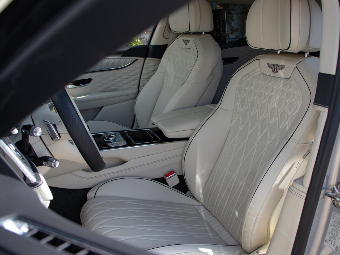 Image BENTLEY FLYING SPUR V6 Hybrid 449ch