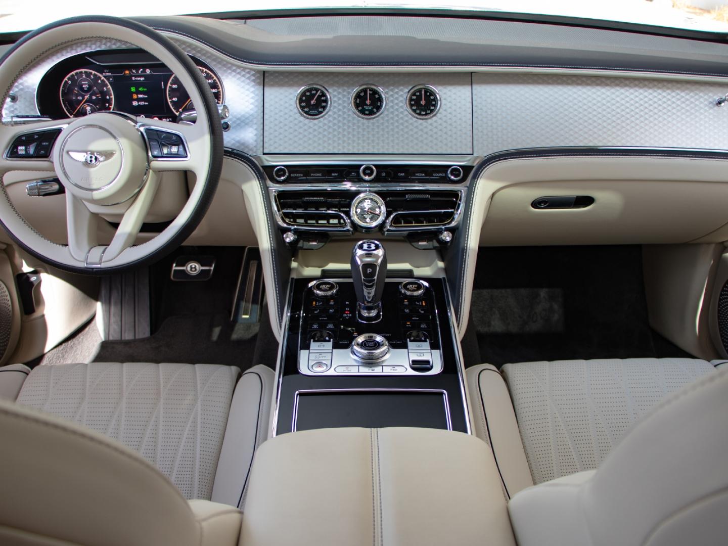 Image BENTLEY FLYING SPUR V6 Hybrid 449ch