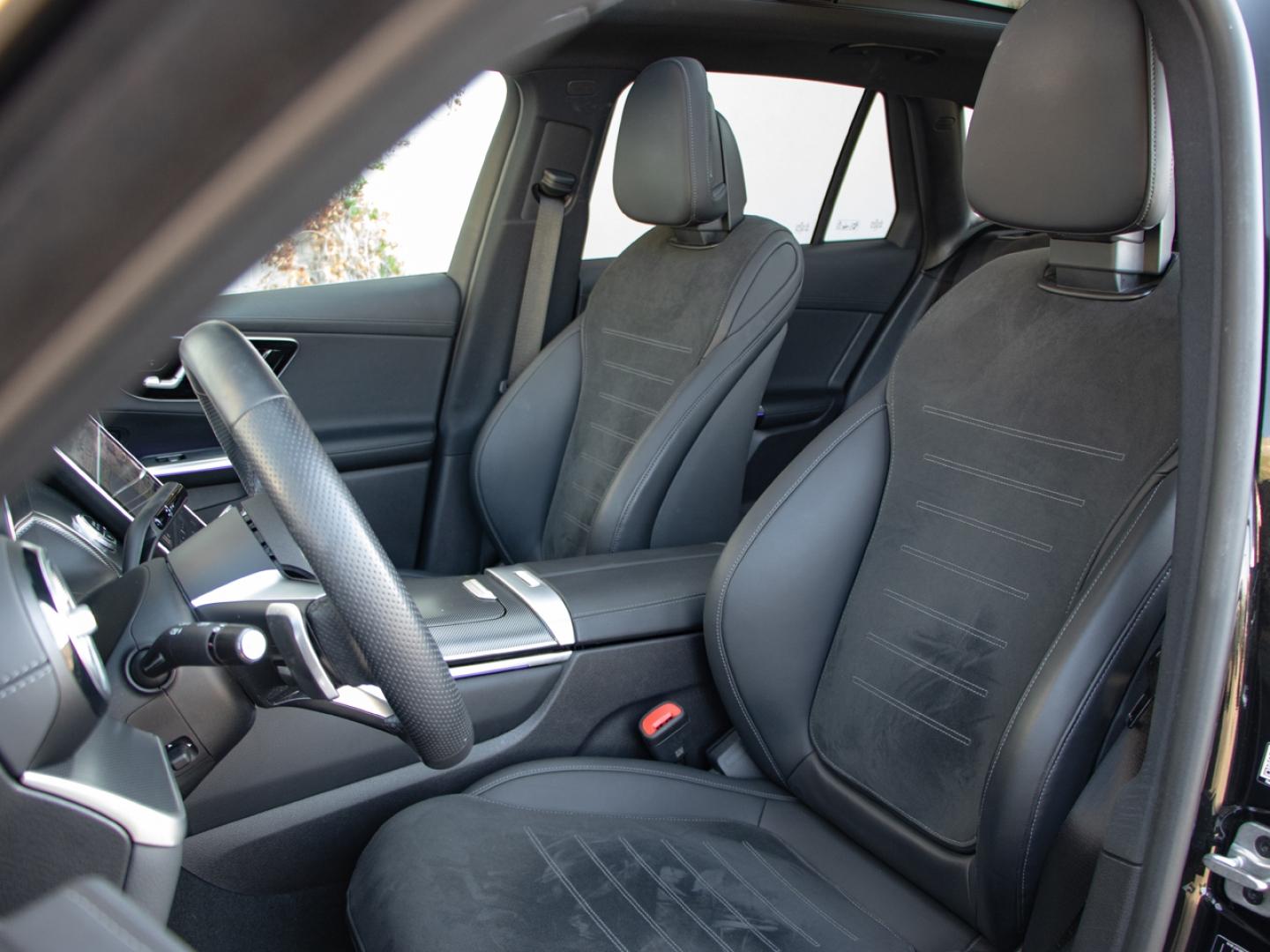 Image MERCEDES-BENZ GLC 220 d 197ch AMG Line 4Matic 9G-Tronic