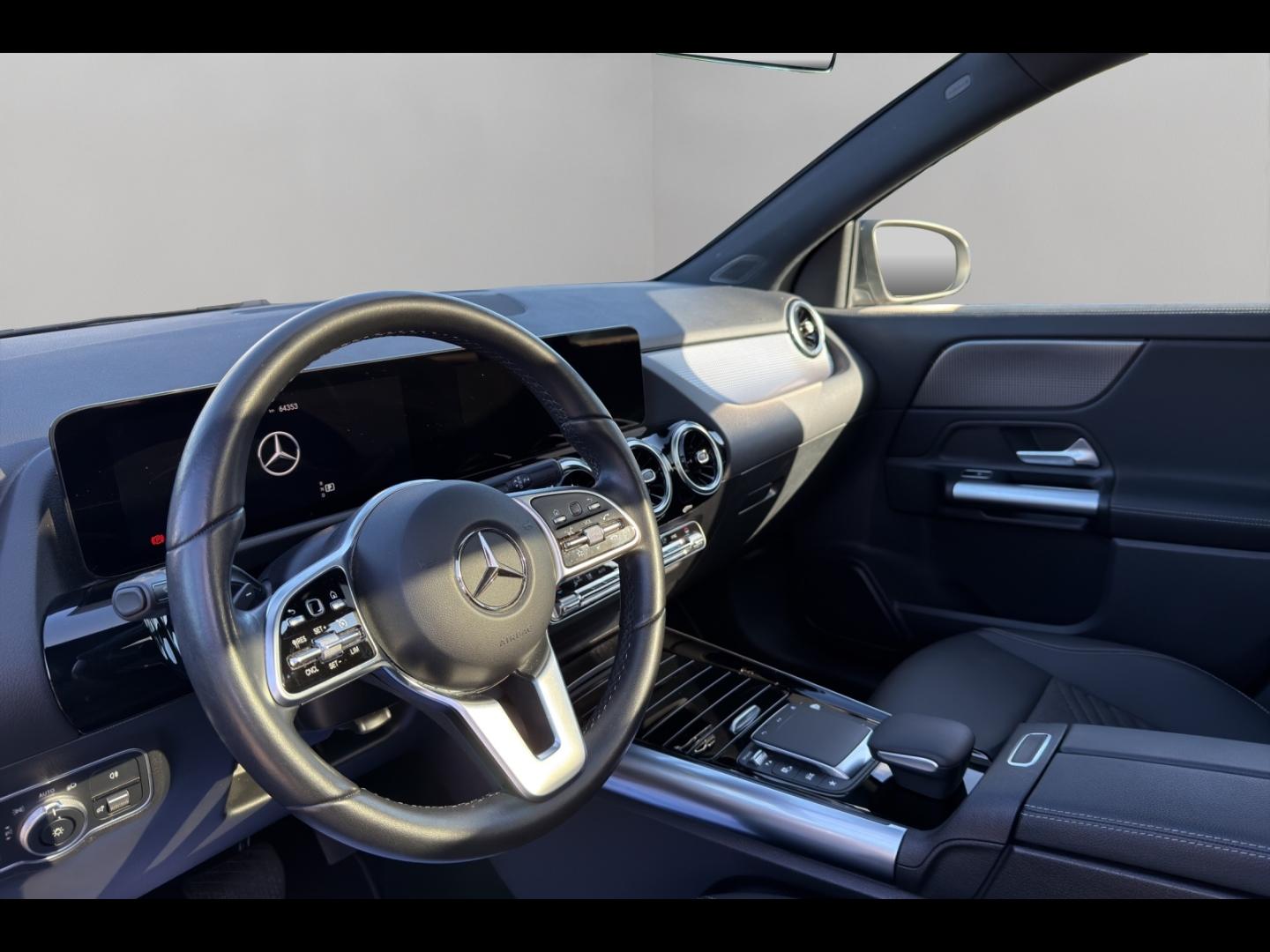 Image MERCEDES-BENZ GLA 200 d 150ch Business Line 8G-DCT