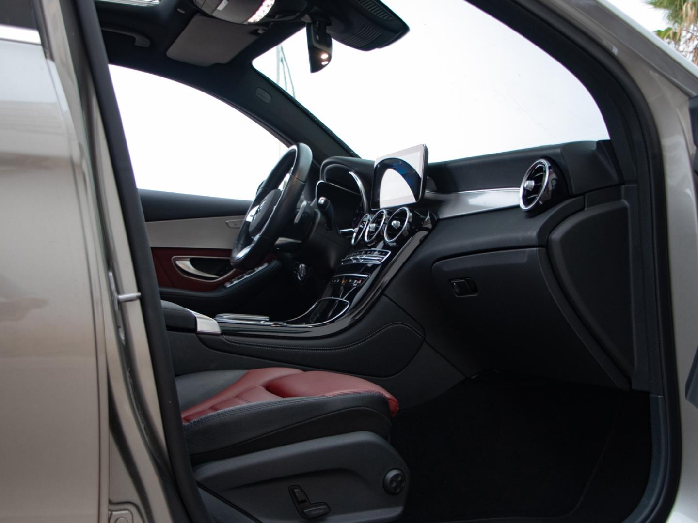 Image MERCEDES-BENZ GLC Coupé 300 e 211+122ch AMG Line 4Matic 9G-Tronic Euro6d-T-EVAP-ISC