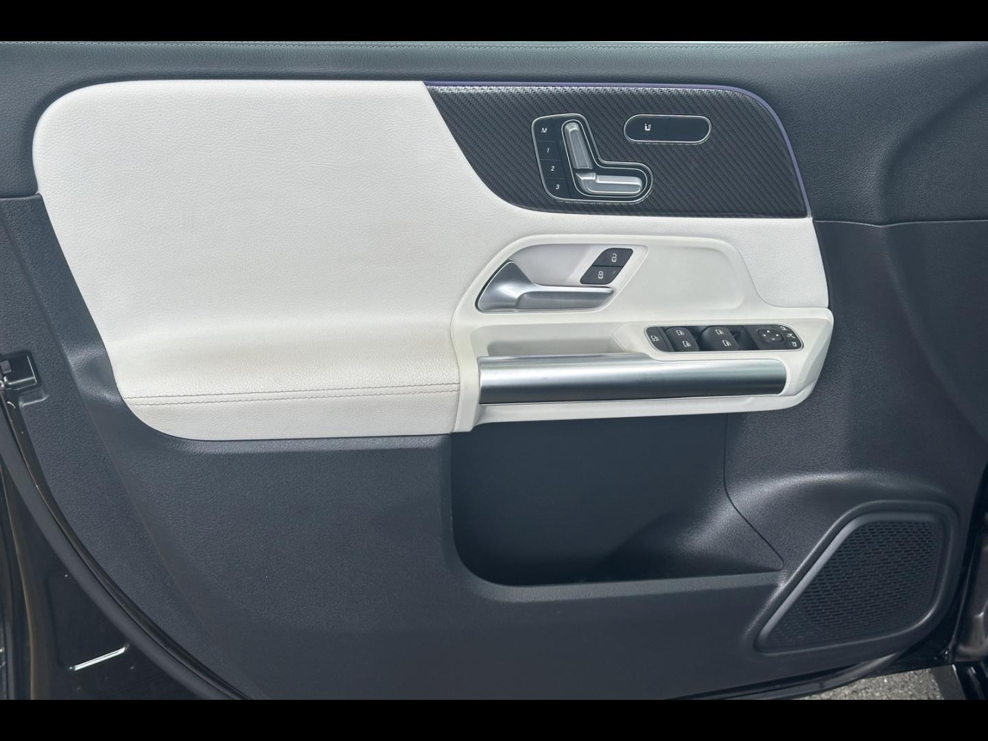 Image MERCEDES-BENZ Classe B 200d 150ch AMG Line 8G-DCT