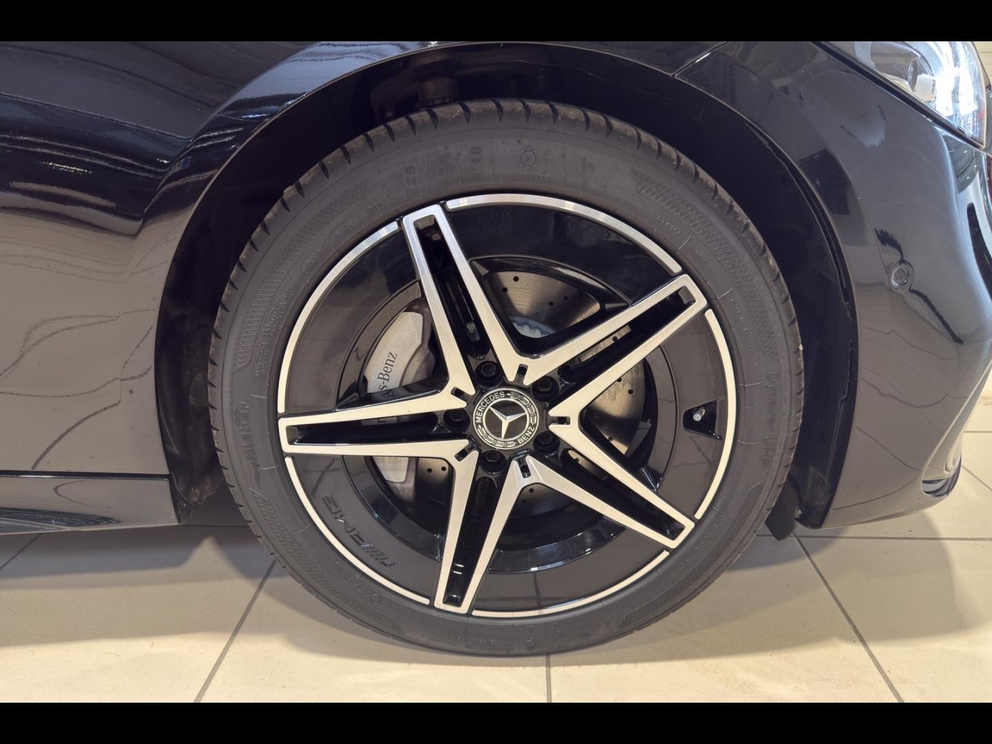 Image MERCEDES-BENZ Classe C 220 d 197ch AMG Line