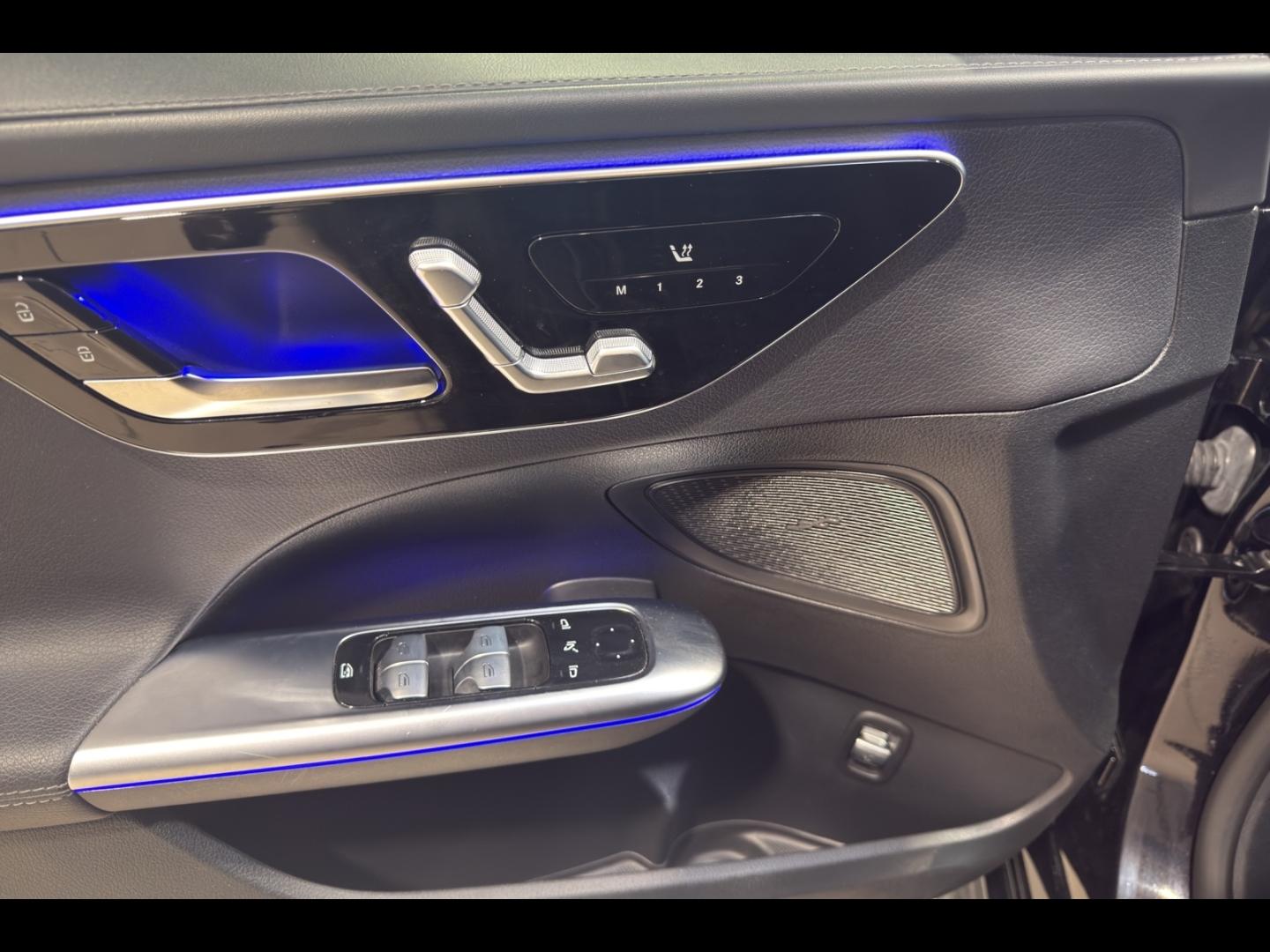 Image MERCEDES-BENZ Classe C 220 d 197ch AMG Line