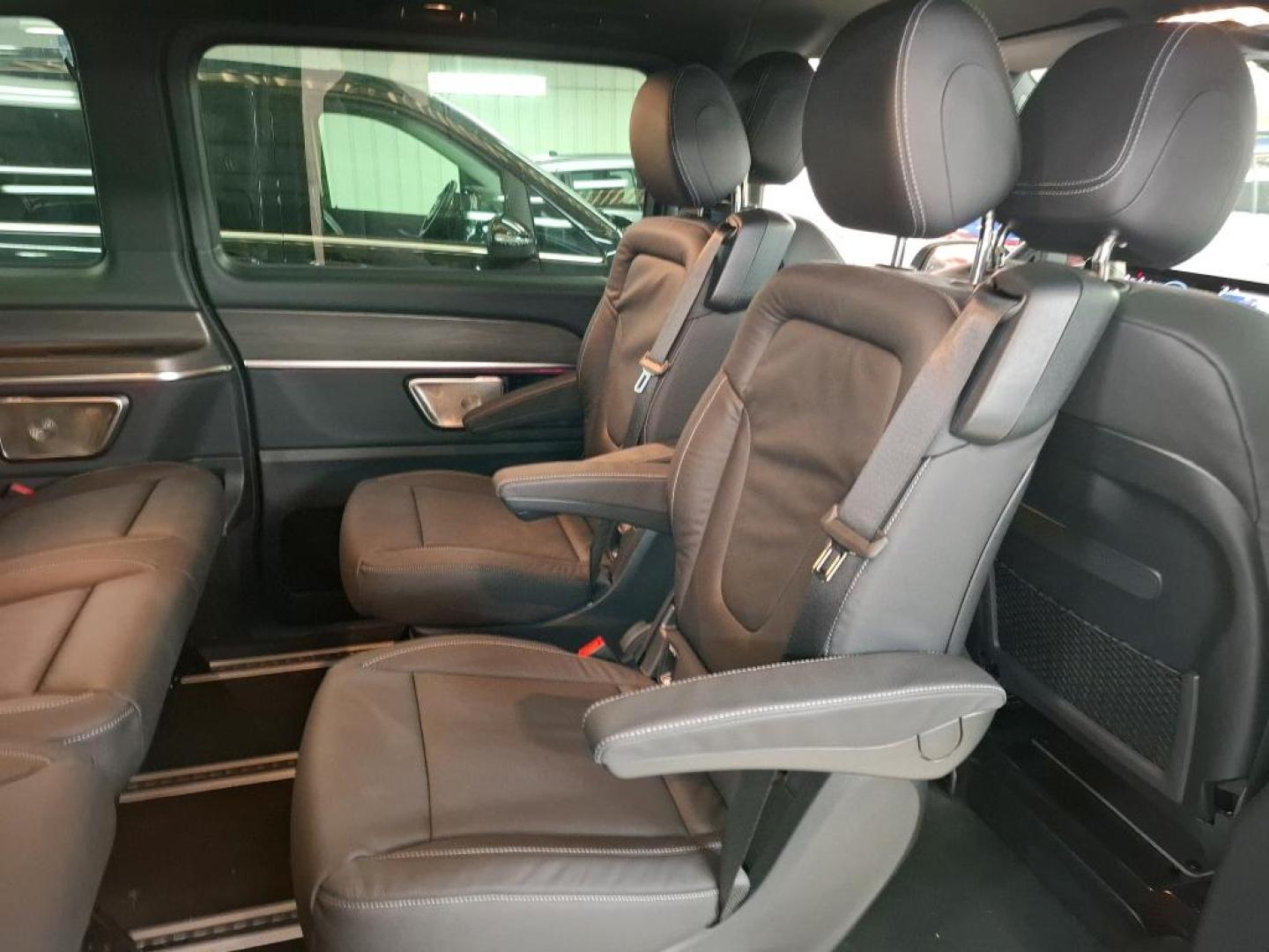 Image MERCEDES-BENZ EQV 300 204ch Long Avantgarde