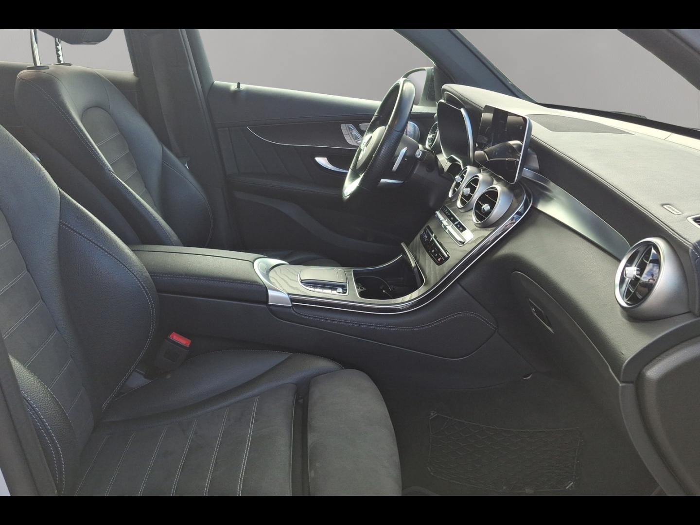 Image MERCEDES-BENZ GLC Coupé 300 d 245ch AMG Line 4Matic 9G-Tronic