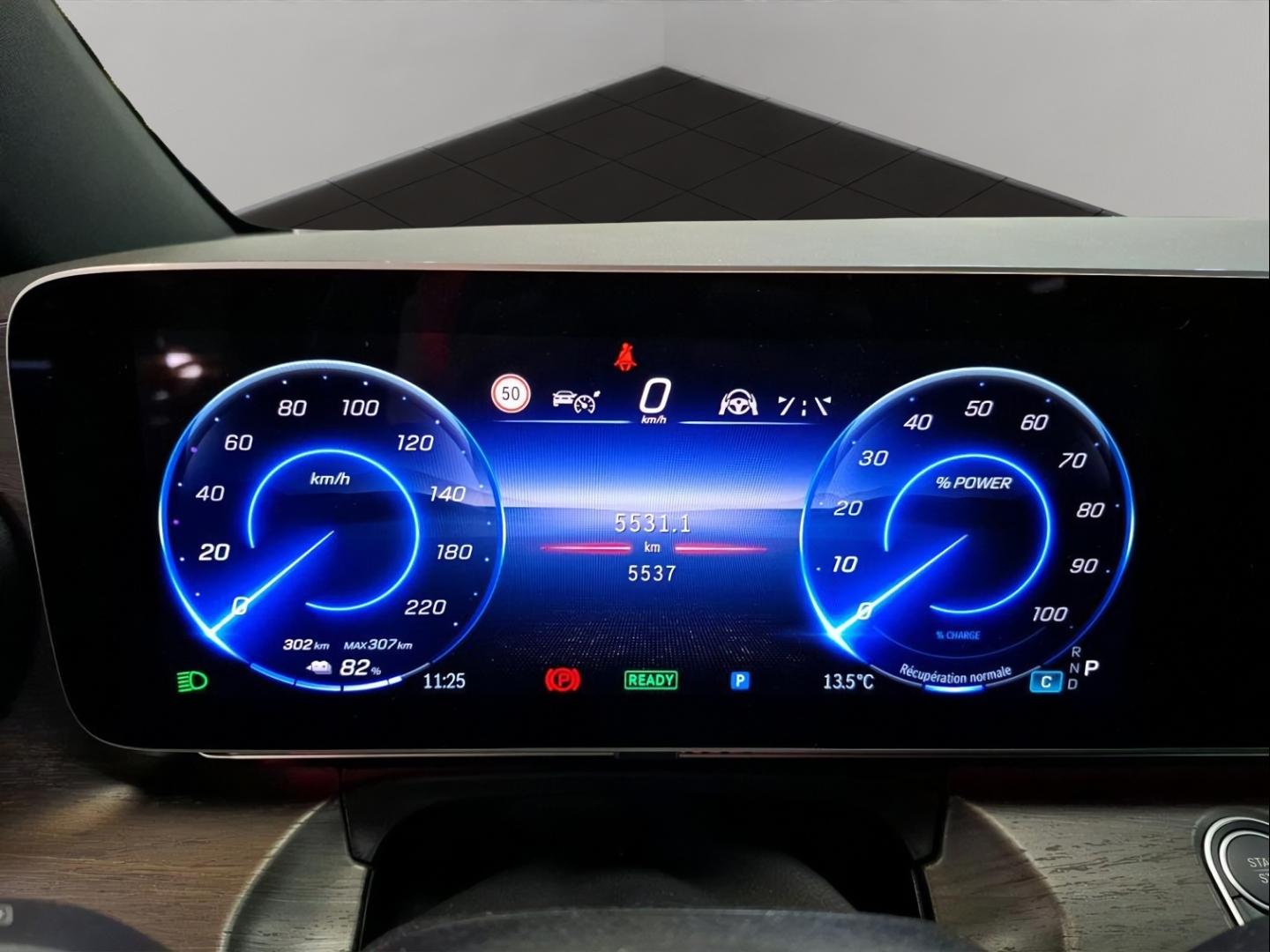 Image MERCEDES-BENZ EQV 300 204ch Long Avantgarde