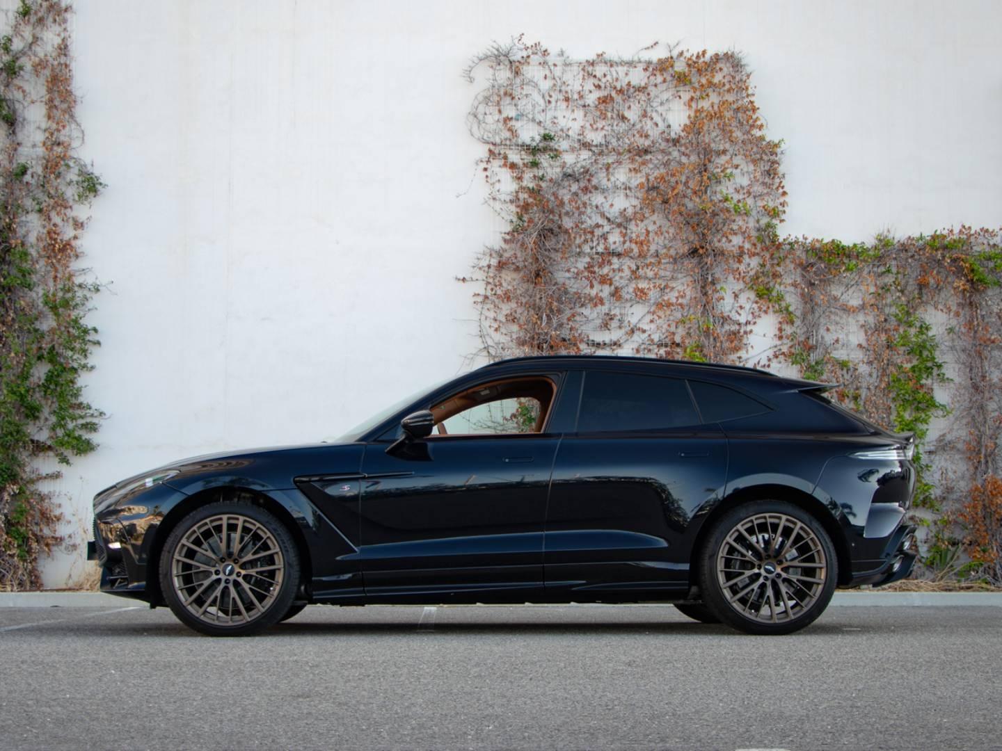 Image ASTON MARTIN DBX 4.0 V8 biturbo 727ch S