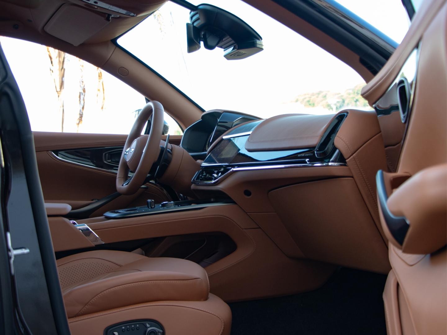 Image ASTON MARTIN DBX 4.0 V8 biturbo 727ch S