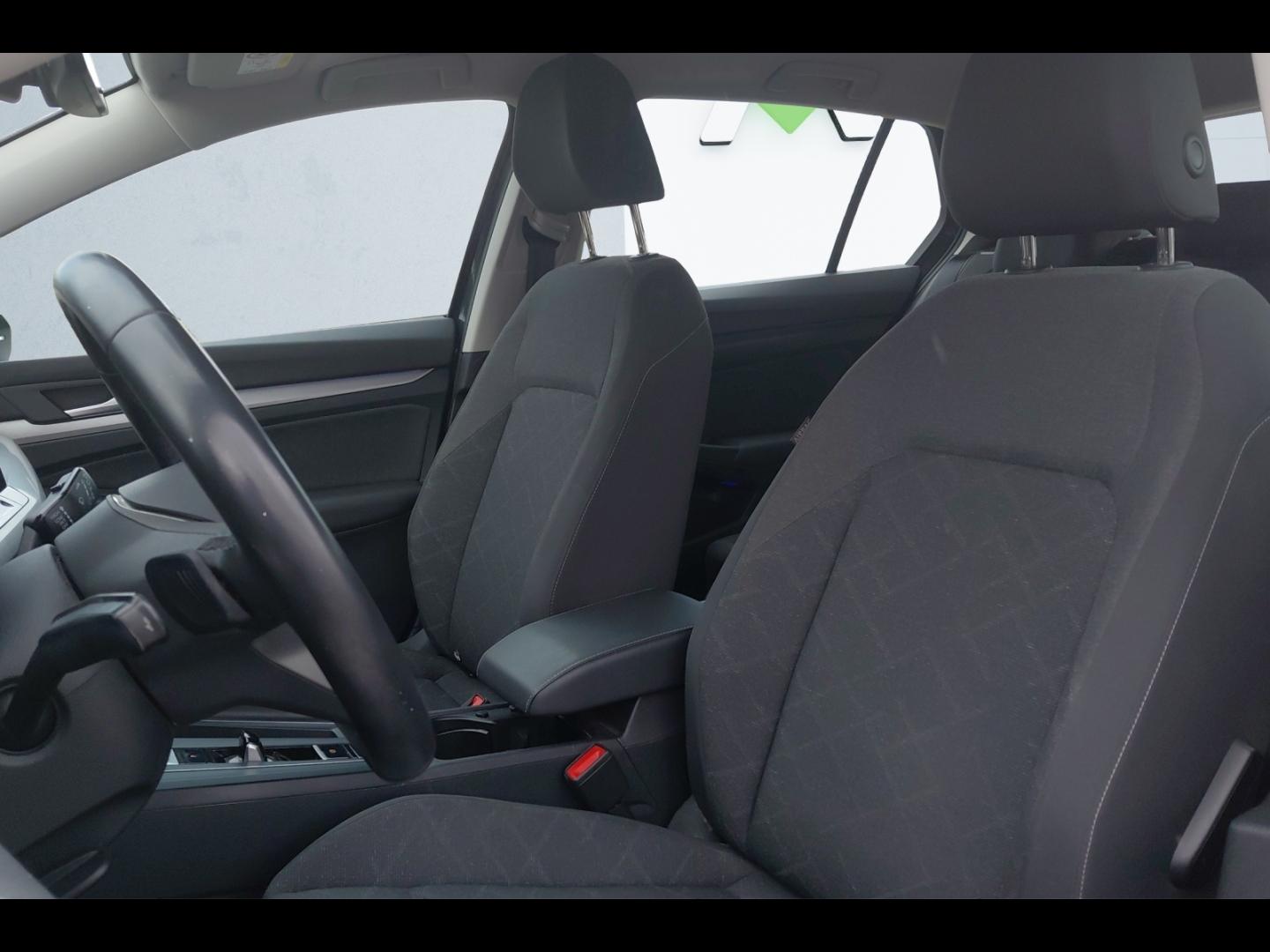 Image VOLKSWAGEN Golf 1.0 eTSI OPF 110ch Life Plus DSG7