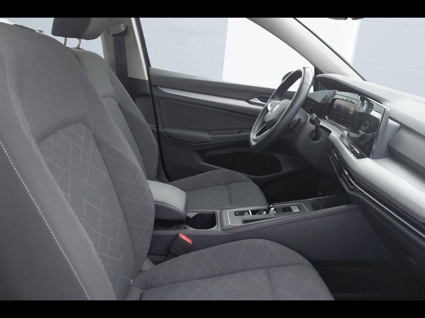 Image VOLKSWAGEN Golf 1.0 eTSI OPF 110ch Life Plus DSG7