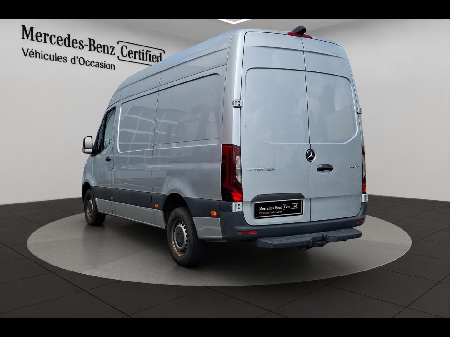 Image MERCEDES-BENZ Sprinter Fg 319 CDI 37 3T5 Pro Propulsion Lourd 7G-Tronic Plus