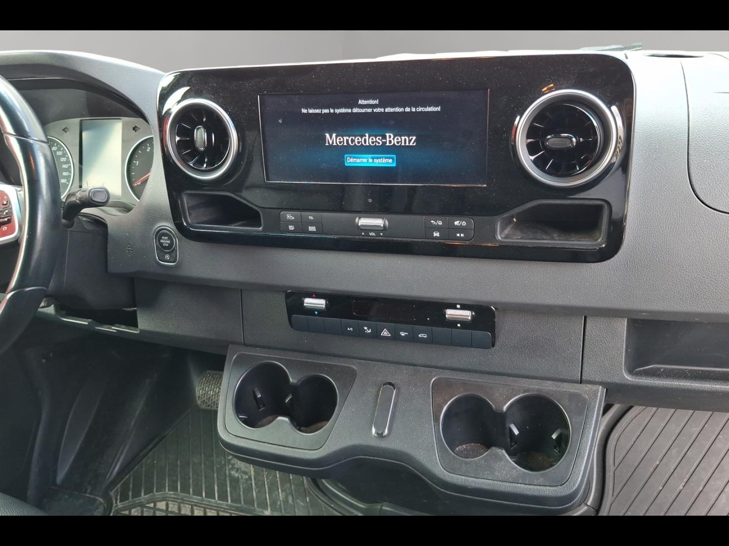 Image MERCEDES-BENZ Sprinter Fg 319 CDI 37 3T5 Pro Propulsion Lourd 7G-Tronic Plus