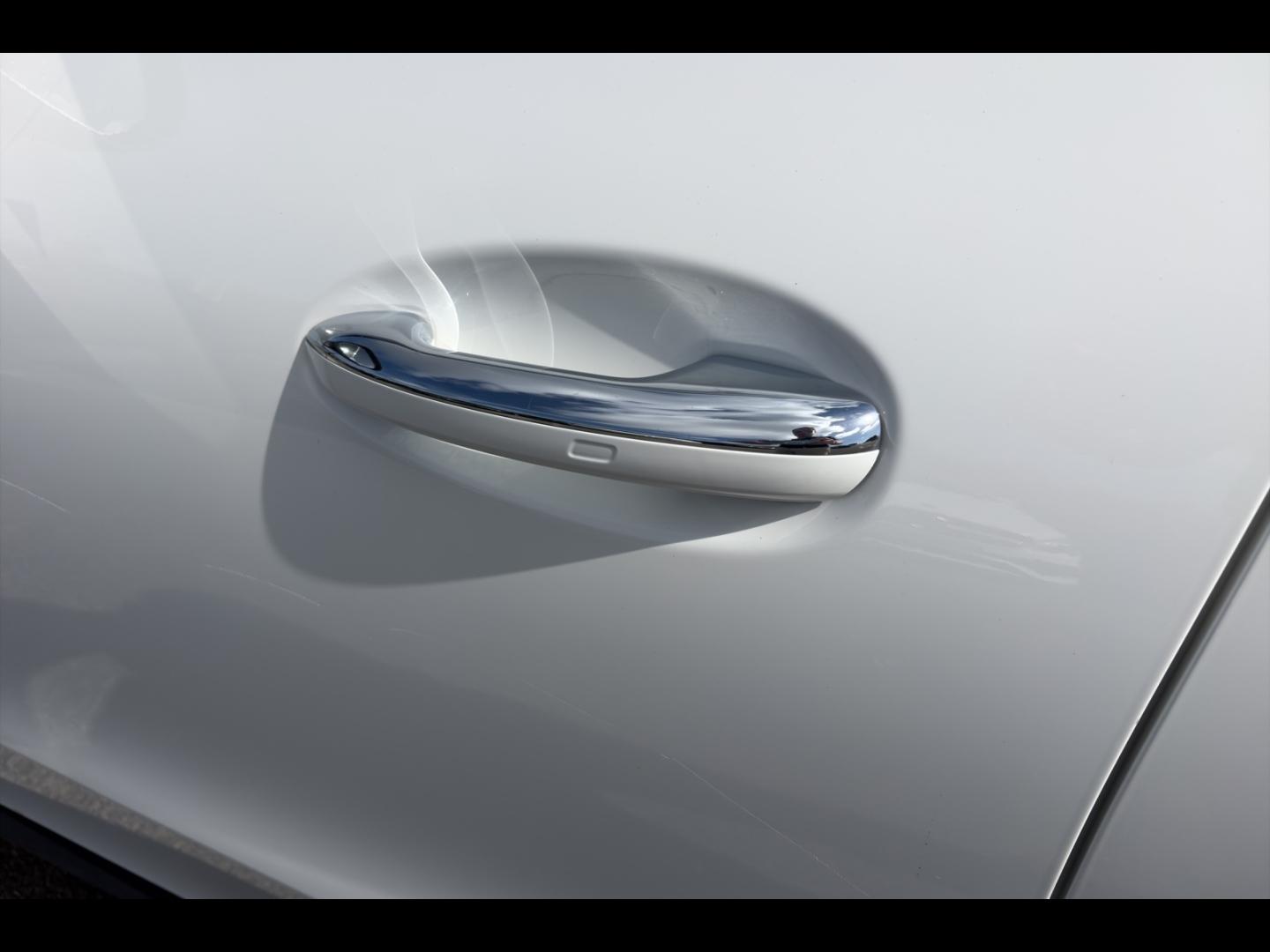 Image MERCEDES-BENZ GLC 220 d 197ch AMG Line 4Matic 9G-Tronic