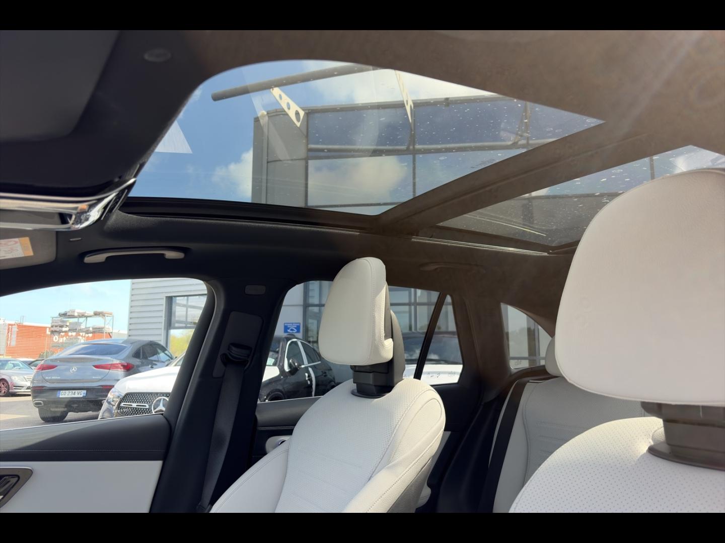 Image MERCEDES-BENZ GLC 220 d 197ch AMG Line 4Matic 9G-Tronic