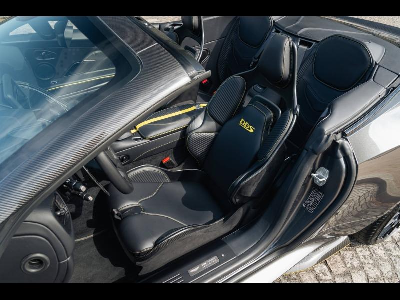 Image ASTON MARTIN DBS Volante V12 5.2 770ch BVA8 DBS ULTIMATE VOLANTE