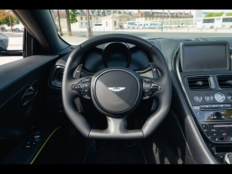 Image ASTON MARTIN DBS Volante V12 5.2 770ch BVA8 DBS ULTIMATE VOLANTE