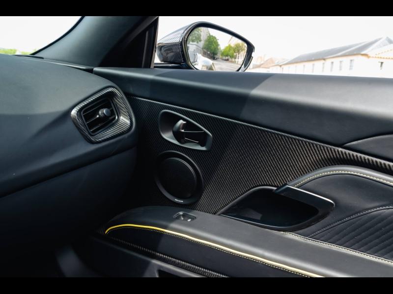 Image ASTON MARTIN DBS Volante V12 5.2 770ch BVA8 DBS ULTIMATE VOLANTE