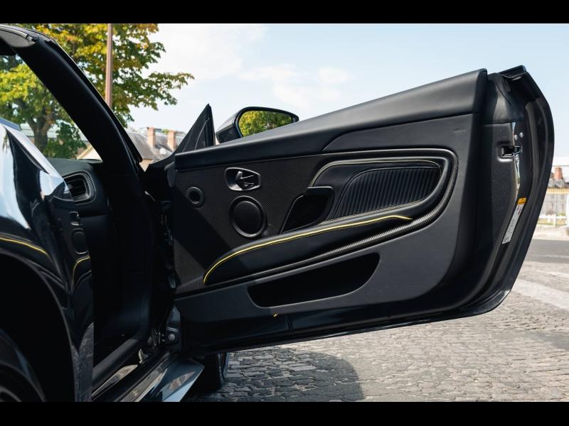 Image ASTON MARTIN DBS Volante V12 5.2 770ch BVA8 DBS ULTIMATE VOLANTE