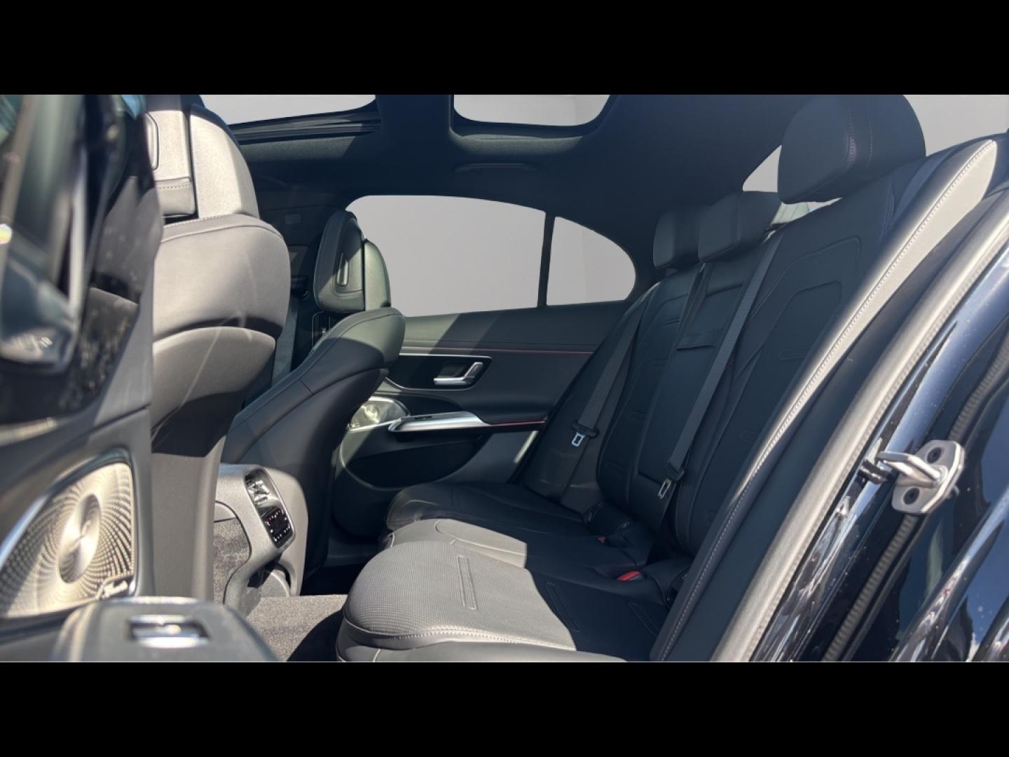 Image MERCEDES-BENZ Classe E Break 53 AMG 449ch+163ch Hybrid 4Matic+ TCT 9G