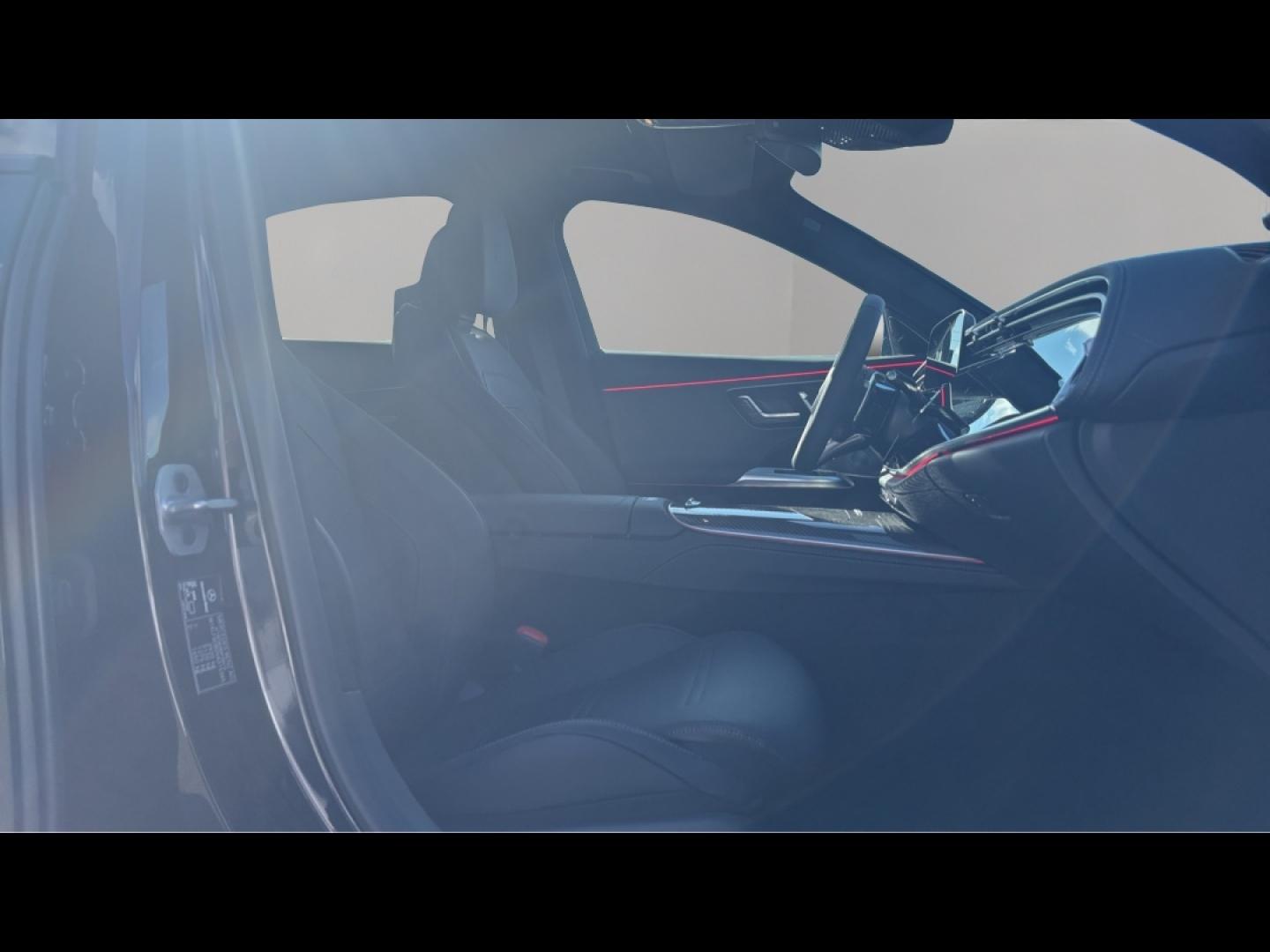 Image MERCEDES-BENZ Classe E Break 53 AMG 449ch+163ch Hybrid 4Matic+ TCT 9G