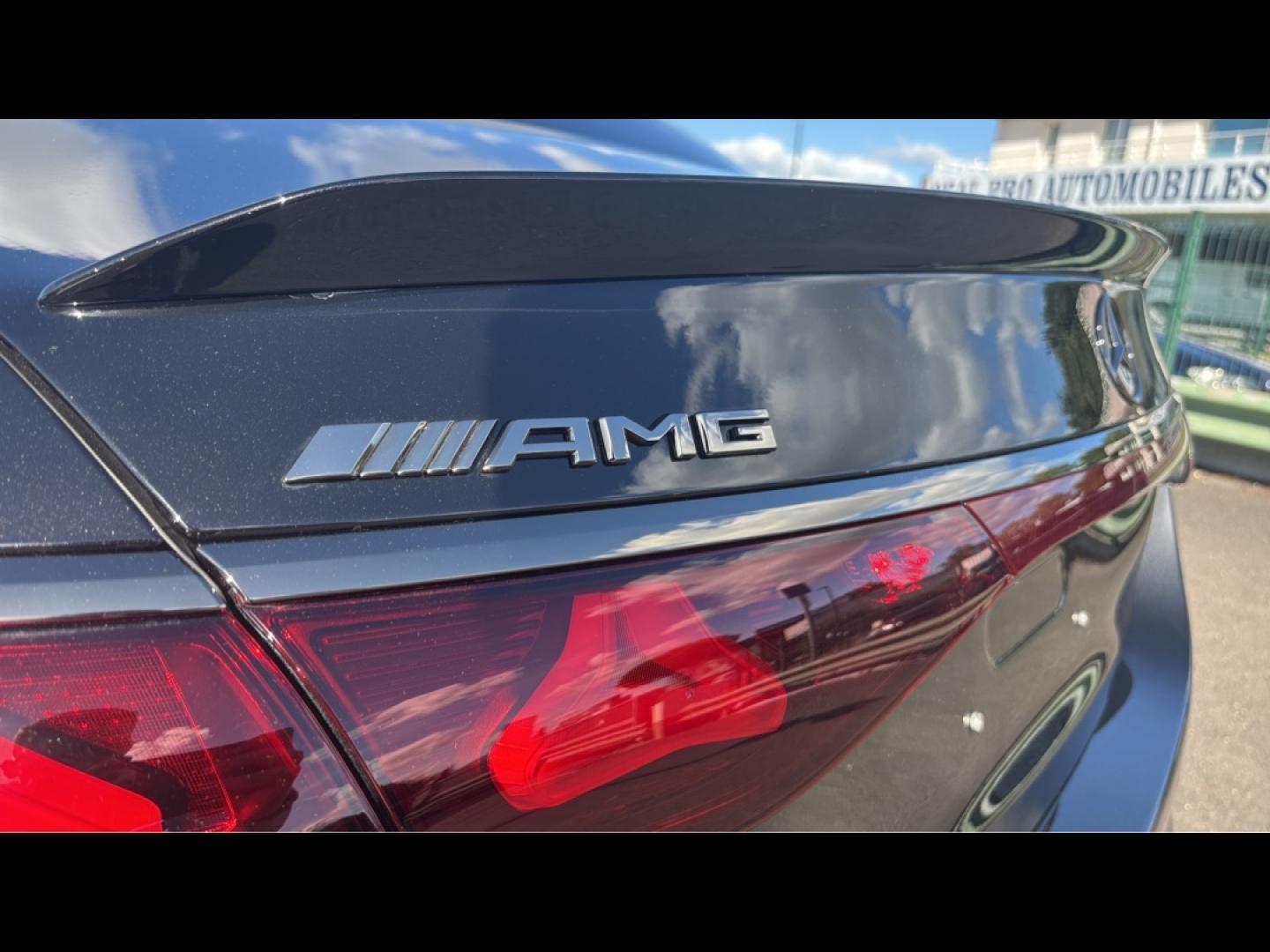 Image MERCEDES-BENZ Classe E Break 53 AMG 449ch+163ch Hybrid 4Matic+ TCT 9G
