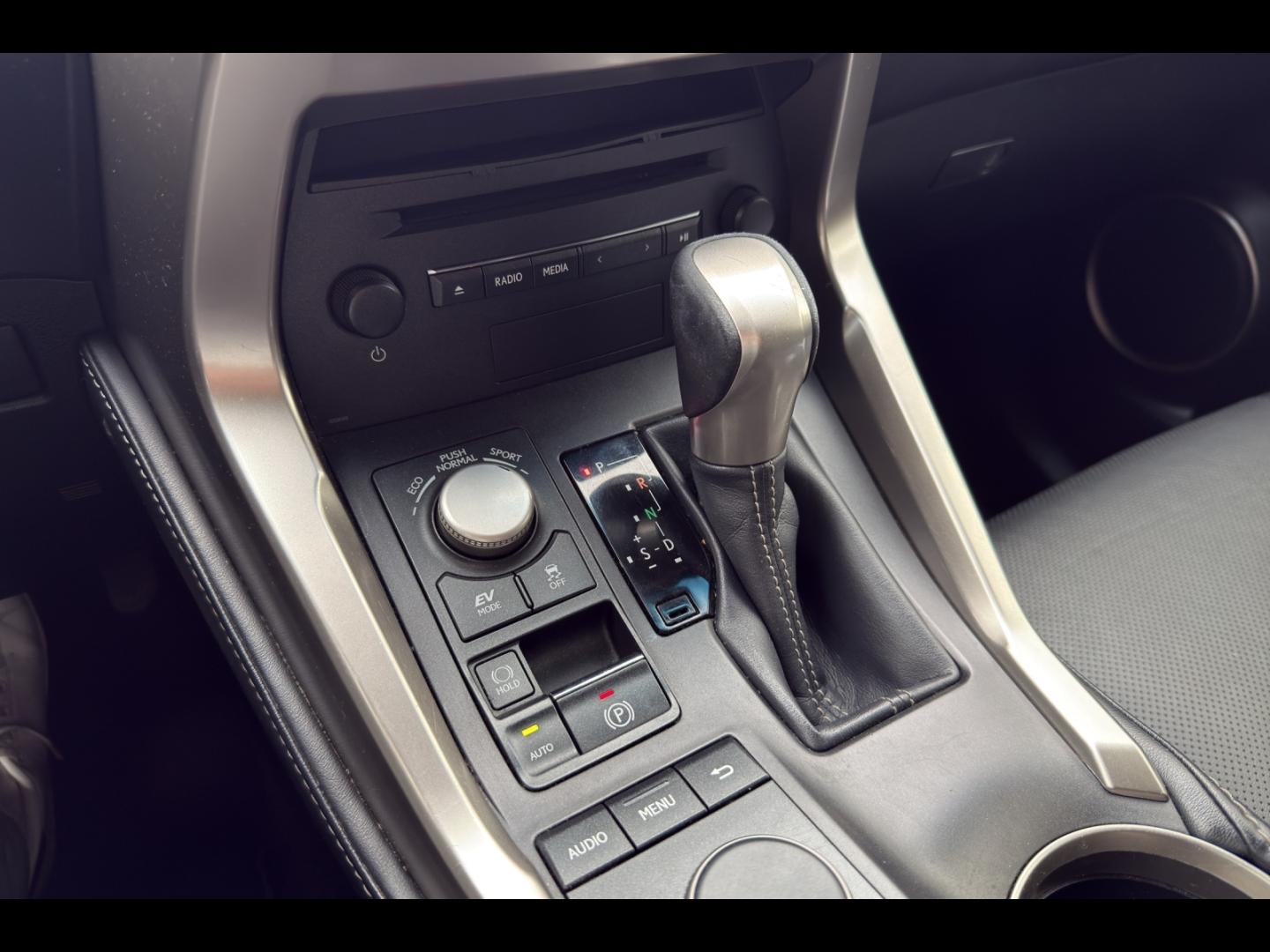Image LEXUS NX 300h 4WD Luxe