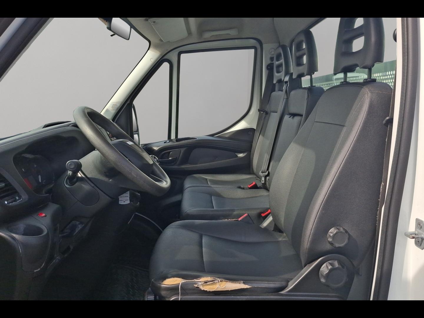 Image IVECO Daily CCb 35C14 Empattement 3750 Tor benne et coffre