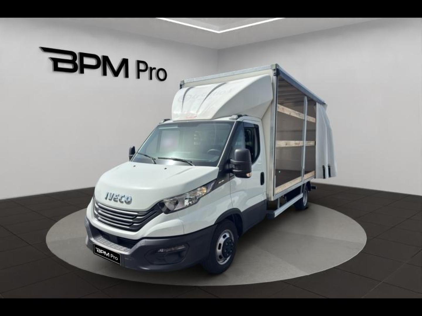 Photo IVECO Daily CCb 35C16 / 3.0 160CH / CAISSE PLSC + HAYON / 2023