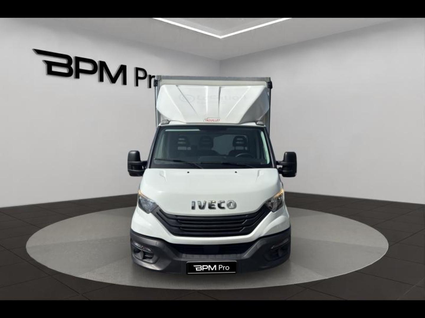Image IVECO Daily CCb 35C16 / 3.0 160CH / CAISSE PLSC + HAYON / 2023
