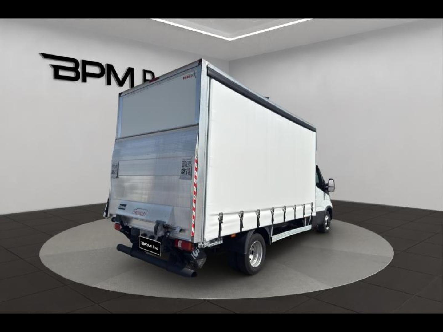 Image IVECO Daily CCb 35C16 / 3.0 160CH / CAISSE PLSC + HAYON / 2023