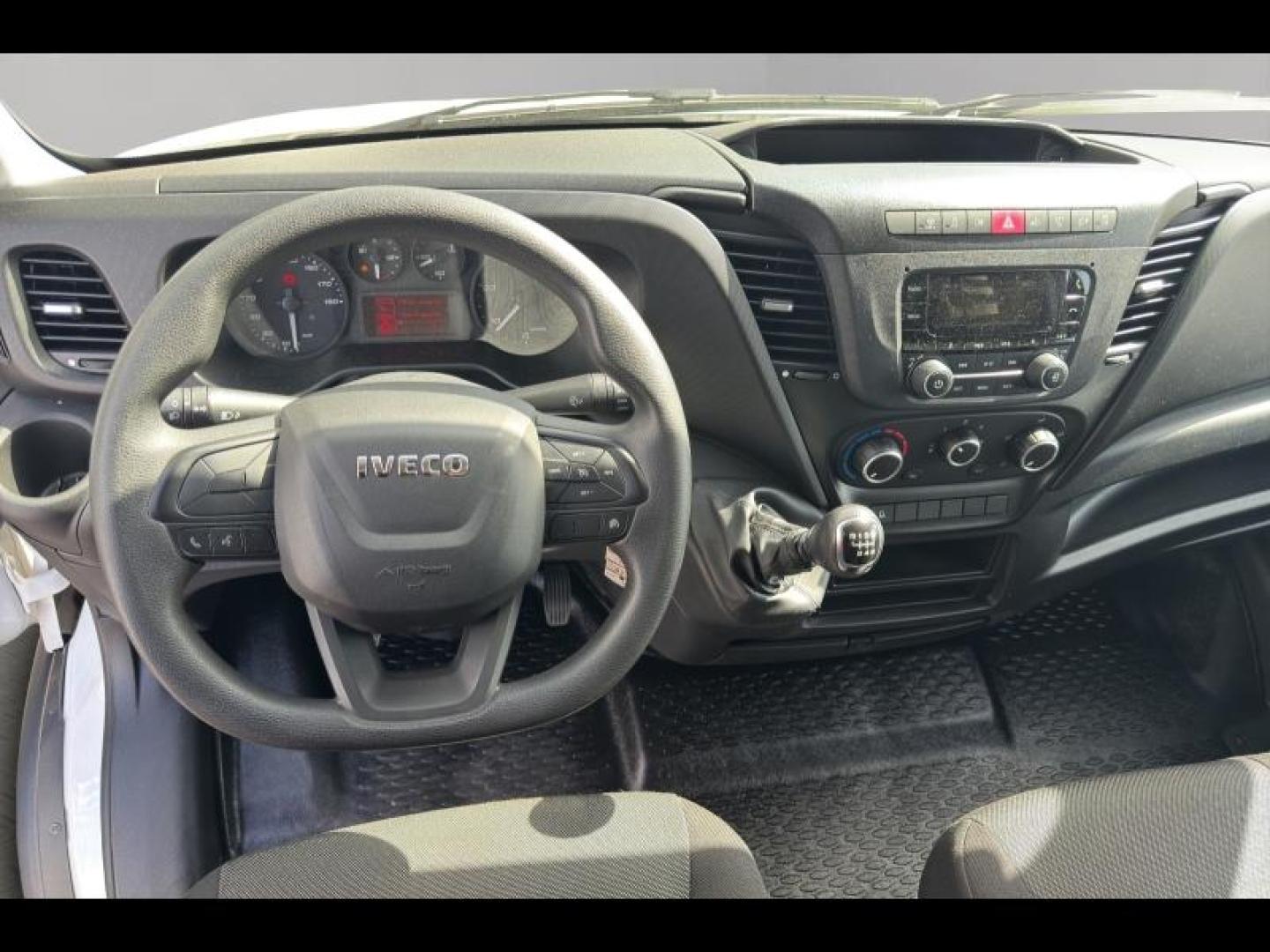 Image IVECO Daily CCb 35C16 / 3.0 160CH / CAISSE PLSC + HAYON / 2023