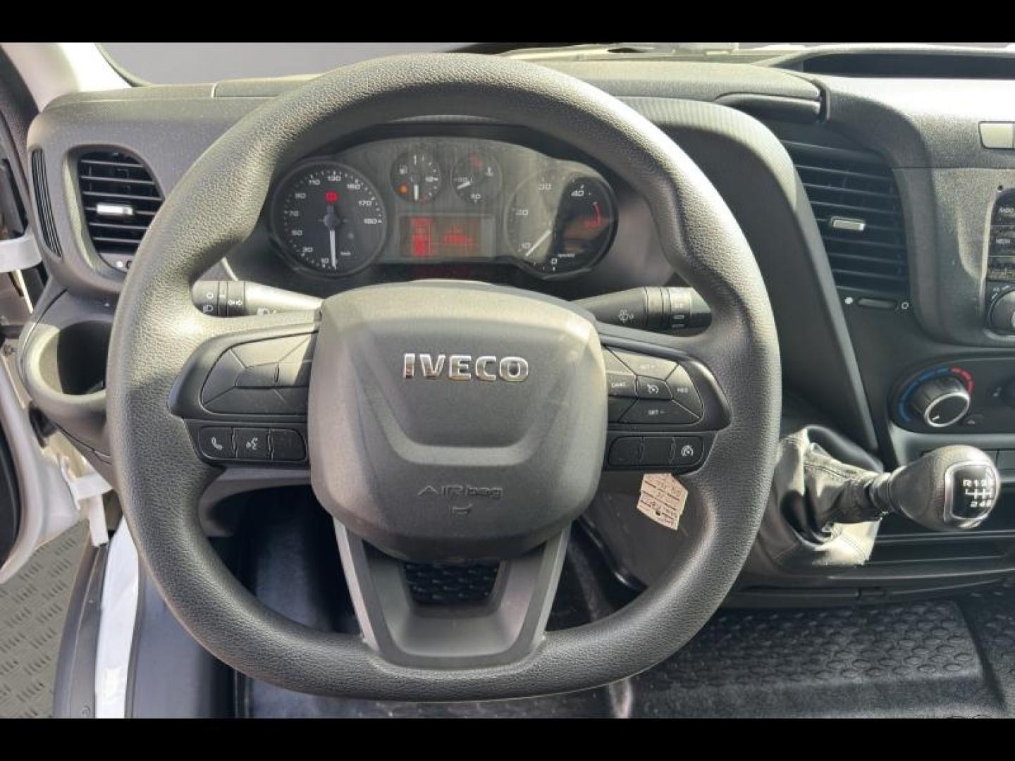 Image IVECO Daily CCb 35C16 / 3.0 160CH / CAISSE PLSC + HAYON / 2023