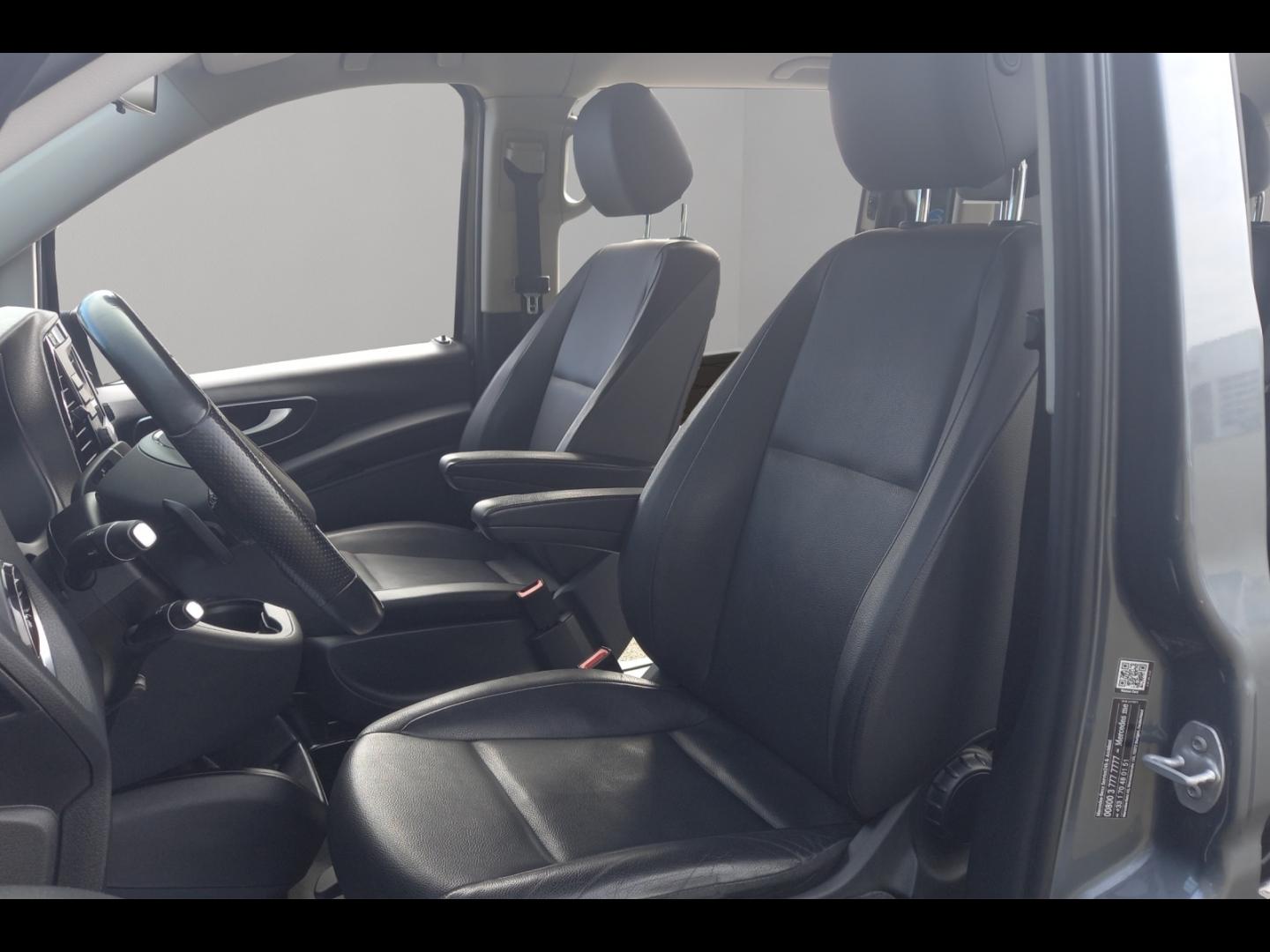 Image MERCEDES-BENZ Vito Fg 119 MIXTO Compact Select 4X4