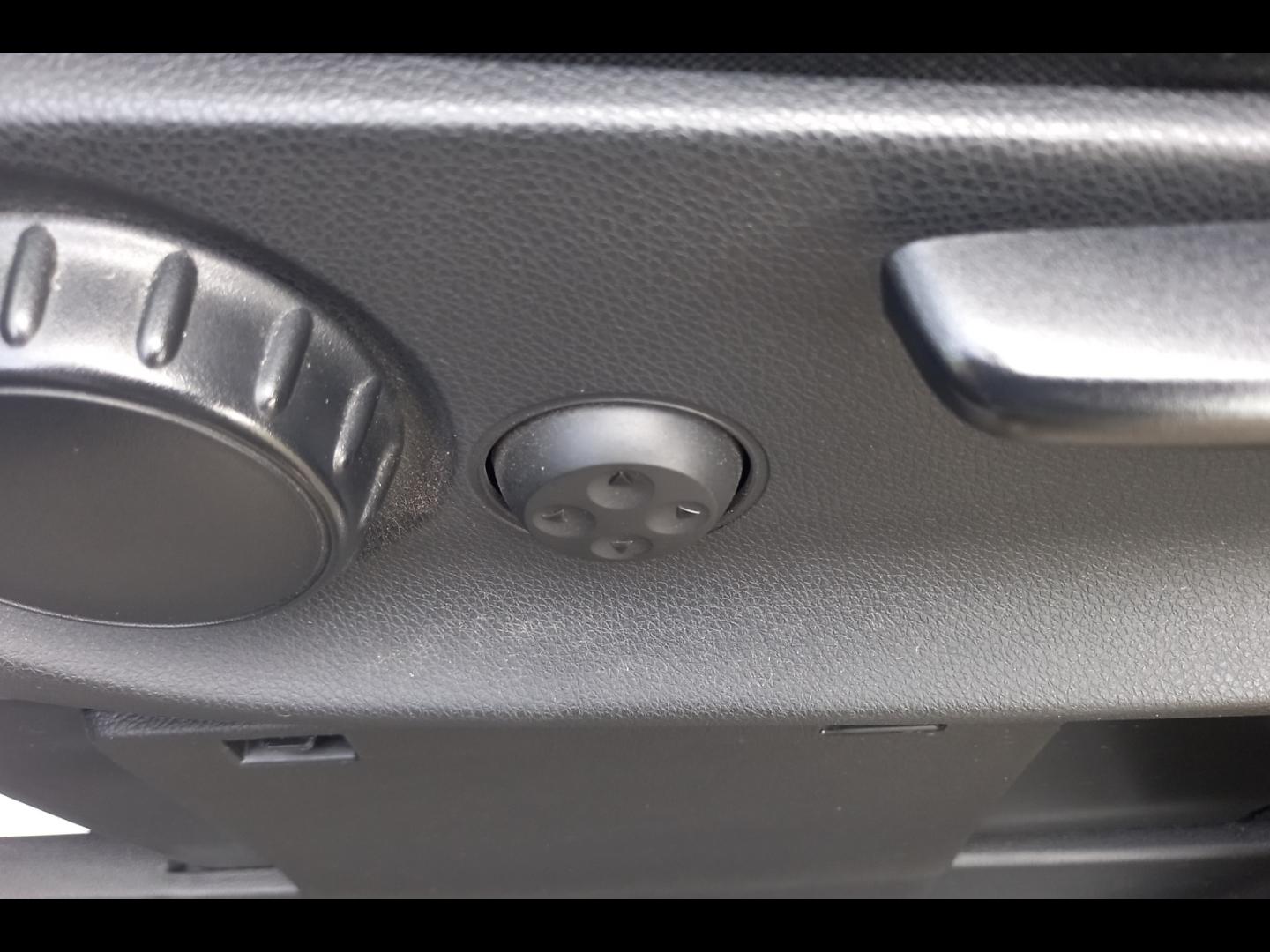 Image MERCEDES-BENZ Vito Fg 119 MIXTO Compact Select 4X4