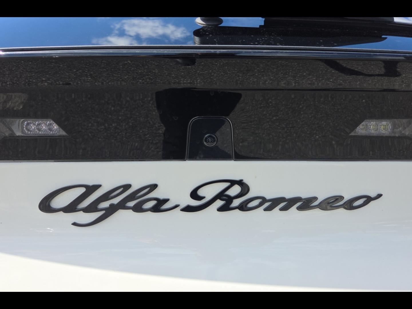 Image ALFA ROMEO Junior 1.2 Ibrida 145ch Sport Speciale e-DCT6