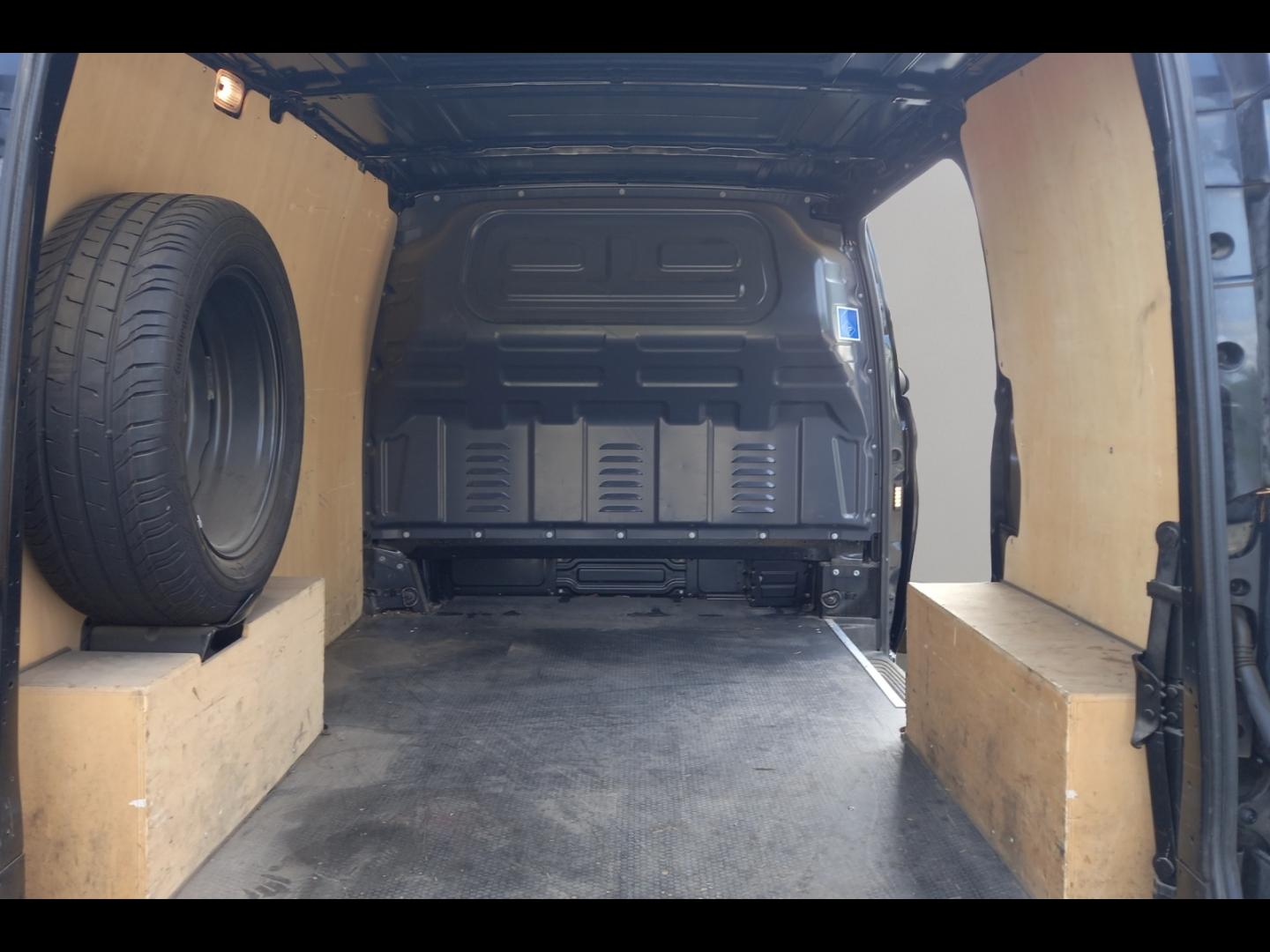 Image MERCEDES-BENZ Vito Fg 119 CDI Compact 4x4 Pro 9G-Tronic