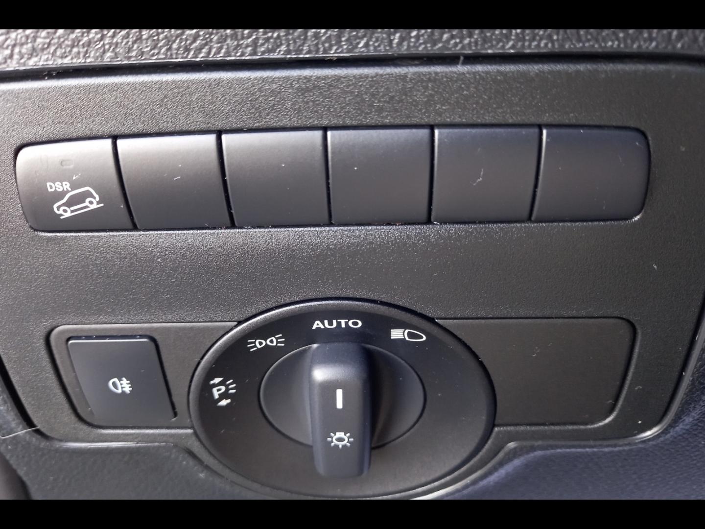 Image MERCEDES-BENZ Vito Fg 119 CDI Compact 4x4 Pro 9G-Tronic