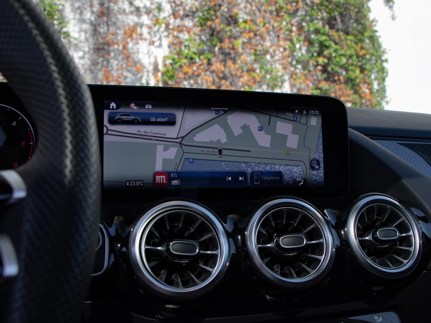 Image MERCEDES-BENZ GLA 200 d 150ch AMG Line 8G-DCT 4Matic